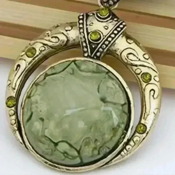 Unique Handwoven Rice Bead Necklace - - Picture 2 of 3